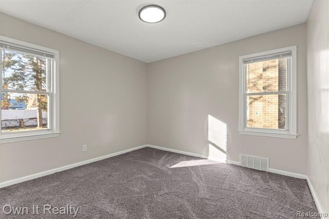 9183 Fenton Avenue, Redford, MI 48239