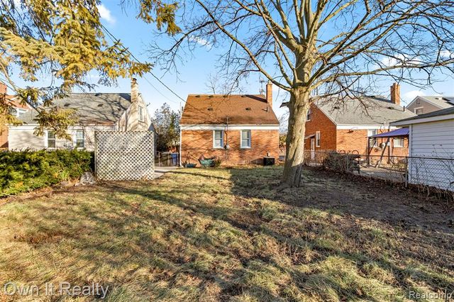 9183 Fenton Avenue, Redford, MI 48239