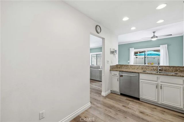 28148 Bobwhite Circle 64, Saugus, CA 91350