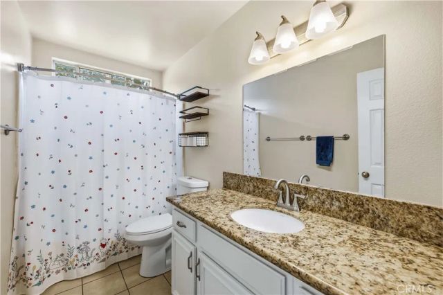 28148 Bobwhite Circle 64, Saugus, CA 91350