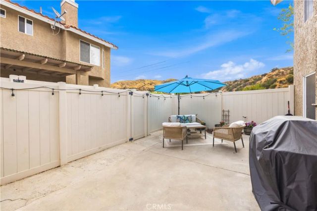 28148 Bobwhite Circle 64, Saugus, CA 91350