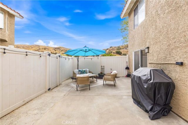 28148 Bobwhite Circle 64, Saugus, CA 91350