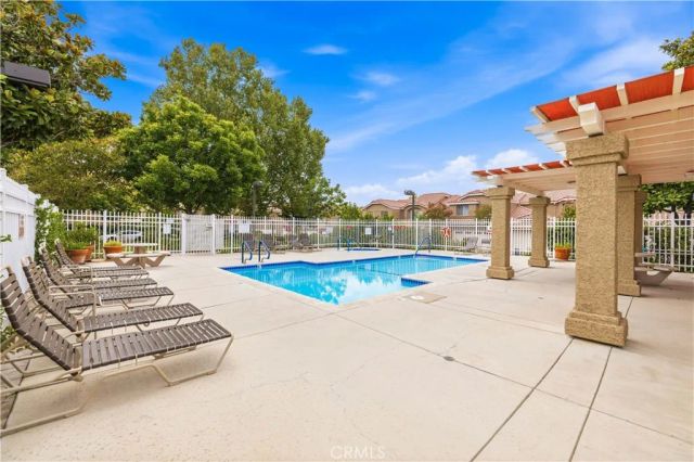 28148 Bobwhite Circle 64, Saugus, CA 91350