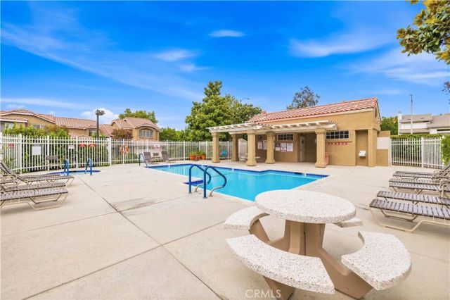 28148 Bobwhite Circle 64, Saugus, CA 91350