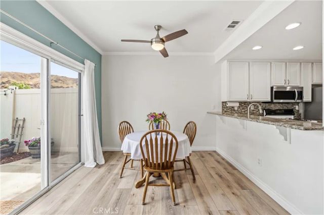 28148 Bobwhite Circle 64, Saugus, CA 91350