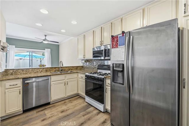 28148 Bobwhite Circle 64, Saugus, CA 91350