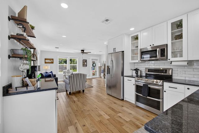 1305 N Palmway, Lake Worth Beach, FL 33460