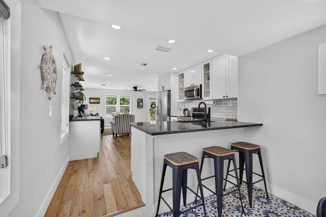 1305 N Palmway, Lake Worth Beach, FL 33460