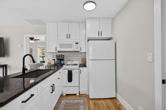 1305 N Palmway, Lake Worth Beach, FL 33460