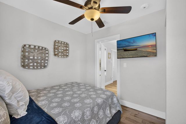 1305 N Palmway, Lake Worth Beach, FL 33460