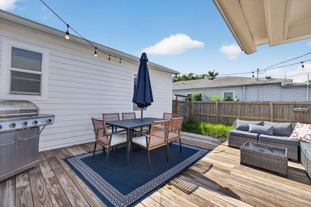 1305 N Palmway, Lake Worth Beach, FL 33460