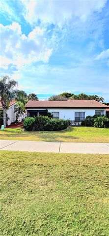 5551 Lakeview Mews Dr, Boynton Beach, FL 33437