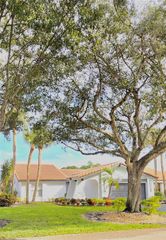5551 Lakeview Mews Dr, Boynton Beach, FL 33437