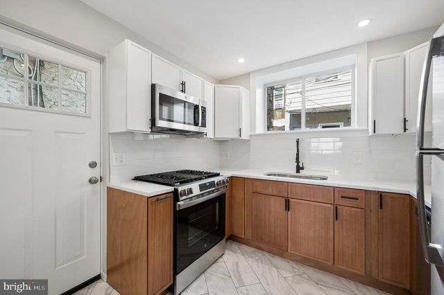 2602 S 10TH ST, Philadelphia, PA 19148