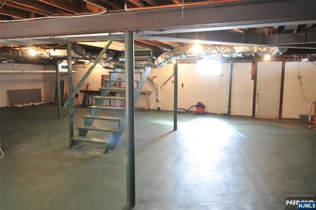 7 Maple Hill Drive, Woodcliff Lake, NJ 07677