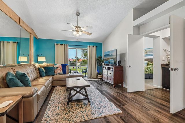 6085 BAHIA DEL MAR BOULEVARD 204, St Petersburg, FL 33715