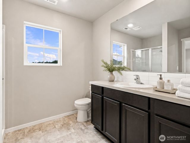 10675 186th Street Ct E, Puyallup, WA 98374