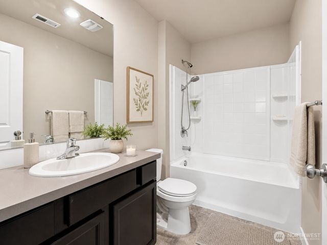 10675 186th Street Ct E, Puyallup, WA 98374