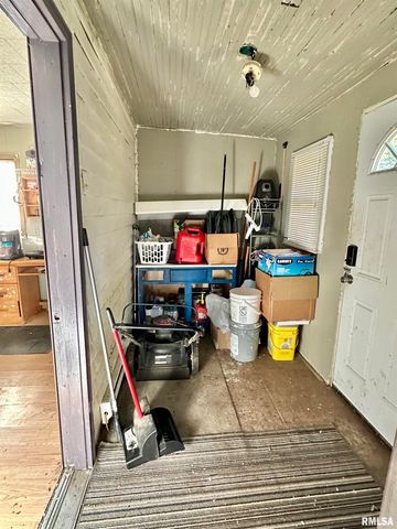 802 W 9TH Street, Johnston City, IL 62951