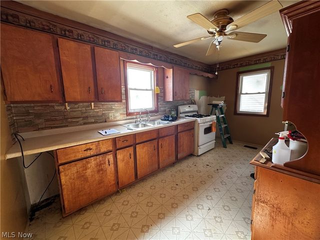 1032 Race Street, Zanesville, OH 43701