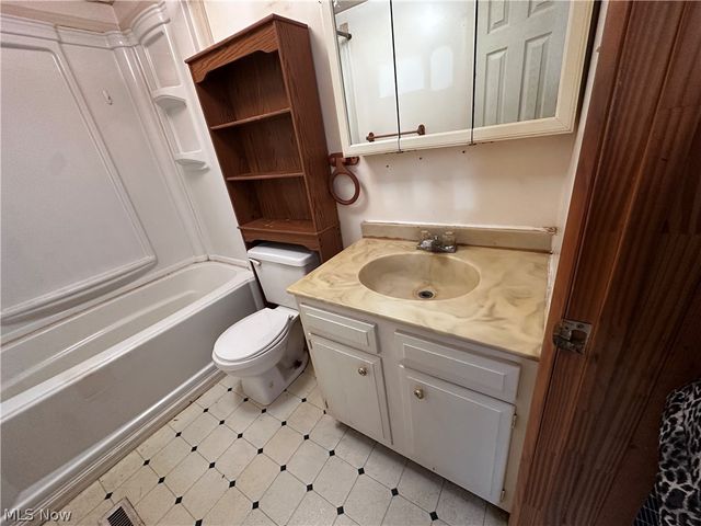 1032 Race Street, Zanesville, OH 43701