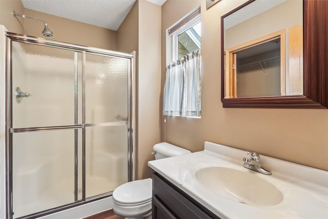 1579 Nine Iron Drive, West Des Moines, IA 50266