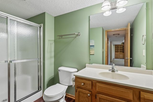 1579 Nine Iron Drive, West Des Moines, IA 50266