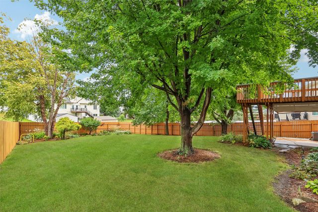 1579 Nine Iron Drive, West Des Moines, IA 50266