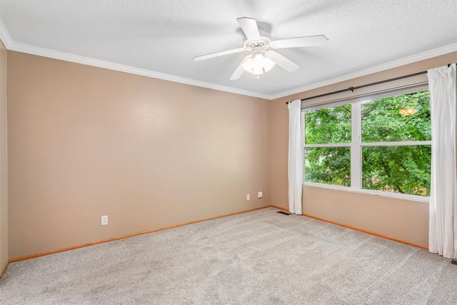 1579 Nine Iron Drive, West Des Moines, IA 50266