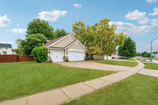1579 Nine Iron Drive, West Des Moines, IA 50266