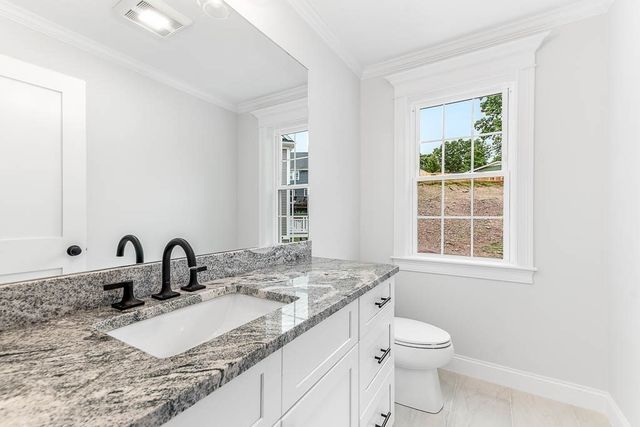 106 Pond St 31, Attleboro, MA 02703