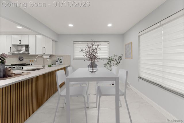 5635 Belmont Avenue, Dearborn Heights, MI 48127