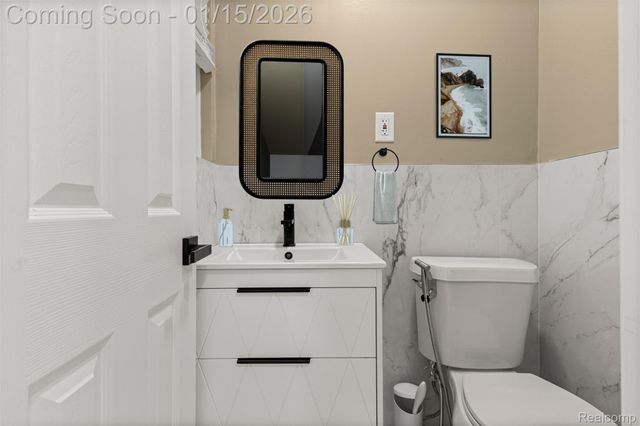 5635 Belmont Avenue, Dearborn Heights, MI 48127