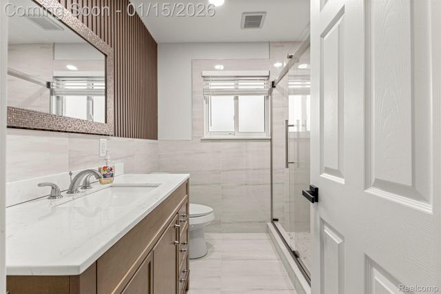 5635 Belmont Avenue, Dearborn Heights, MI 48127