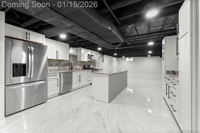 5635 Belmont Avenue, Dearborn Heights, MI 48127