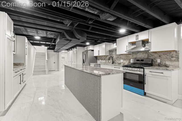 5635 Belmont Avenue, Dearborn Heights, MI 48127