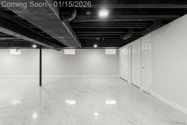 5635 Belmont Avenue, Dearborn Heights, MI 48127