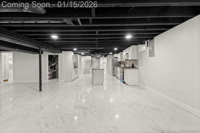 5635 Belmont Avenue, Dearborn Heights, MI 48127