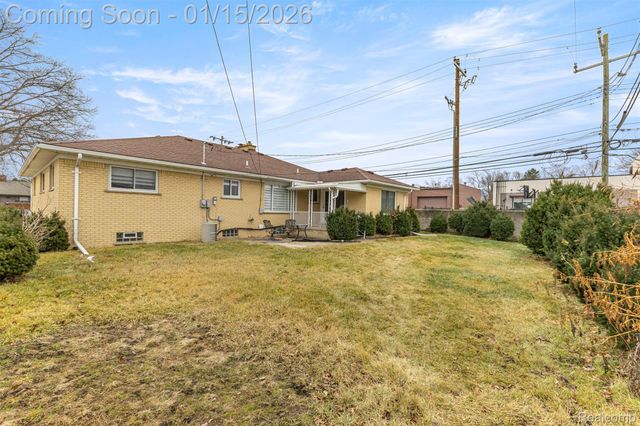 5635 Belmont Avenue, Dearborn Heights, MI 48127