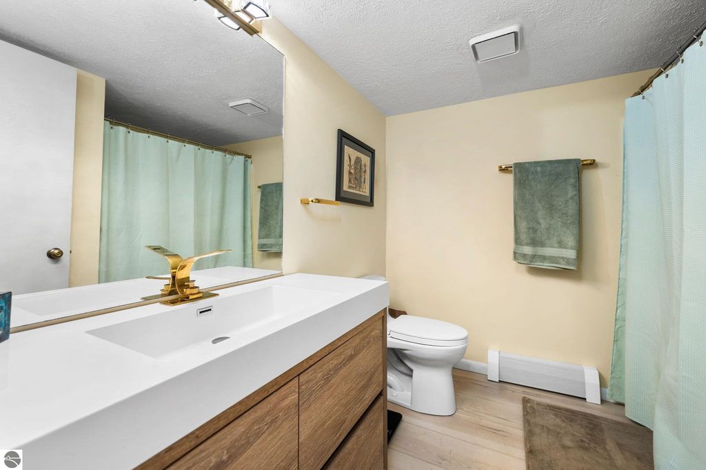 Image 14 of property listing at 3922 Sherwood Forest Drive, Traverse City, MI 49686