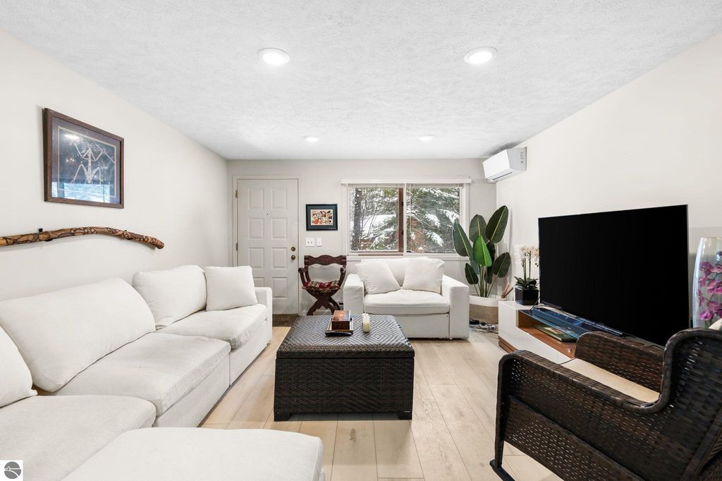 Image 6 of property listing at 3922 Sherwood Forest Drive, Traverse City, MI 49686