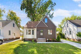 460 E 329th Street, Willowick, OH 44095