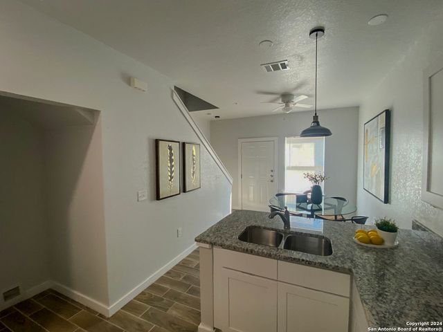 143 Lucas St Unit 103, San Antonio, TX 78209