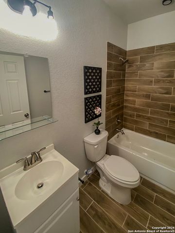 143 Lucas St Unit 103, San Antonio, TX 78209