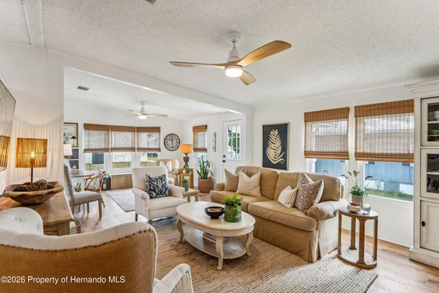 15712 Brookridge Boulevard, Brooksville, FL 34613