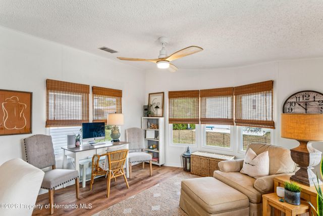 15712 Brookridge Boulevard, Brooksville, FL 34613