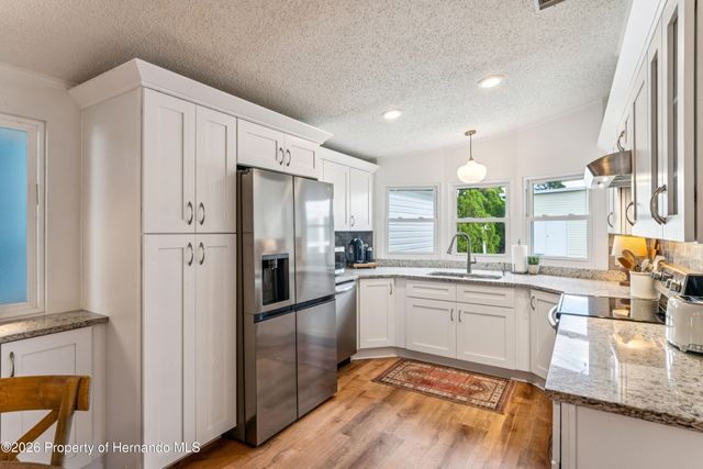 15712 Brookridge Boulevard, Brooksville, FL 34613