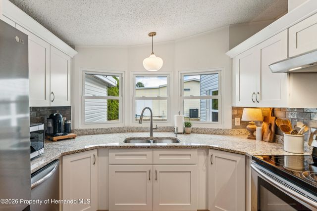 15712 Brookridge Boulevard, Brooksville, FL 34613