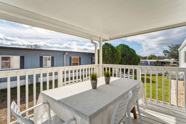 15712 Brookridge Boulevard, Brooksville, FL 34613