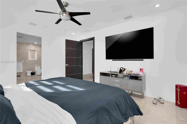 15721 NW 79th Ct, Miami Lakes, FL 33016